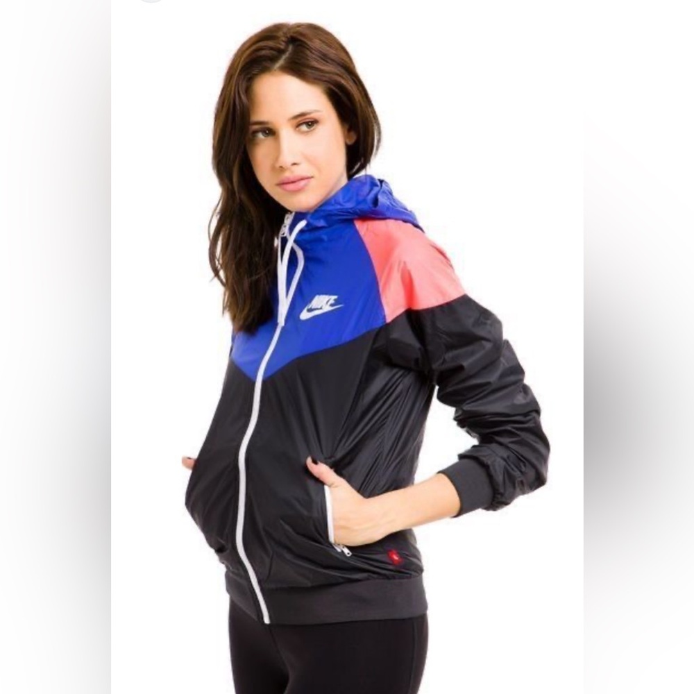 Nike Women's Windrunner Jacket - Size S